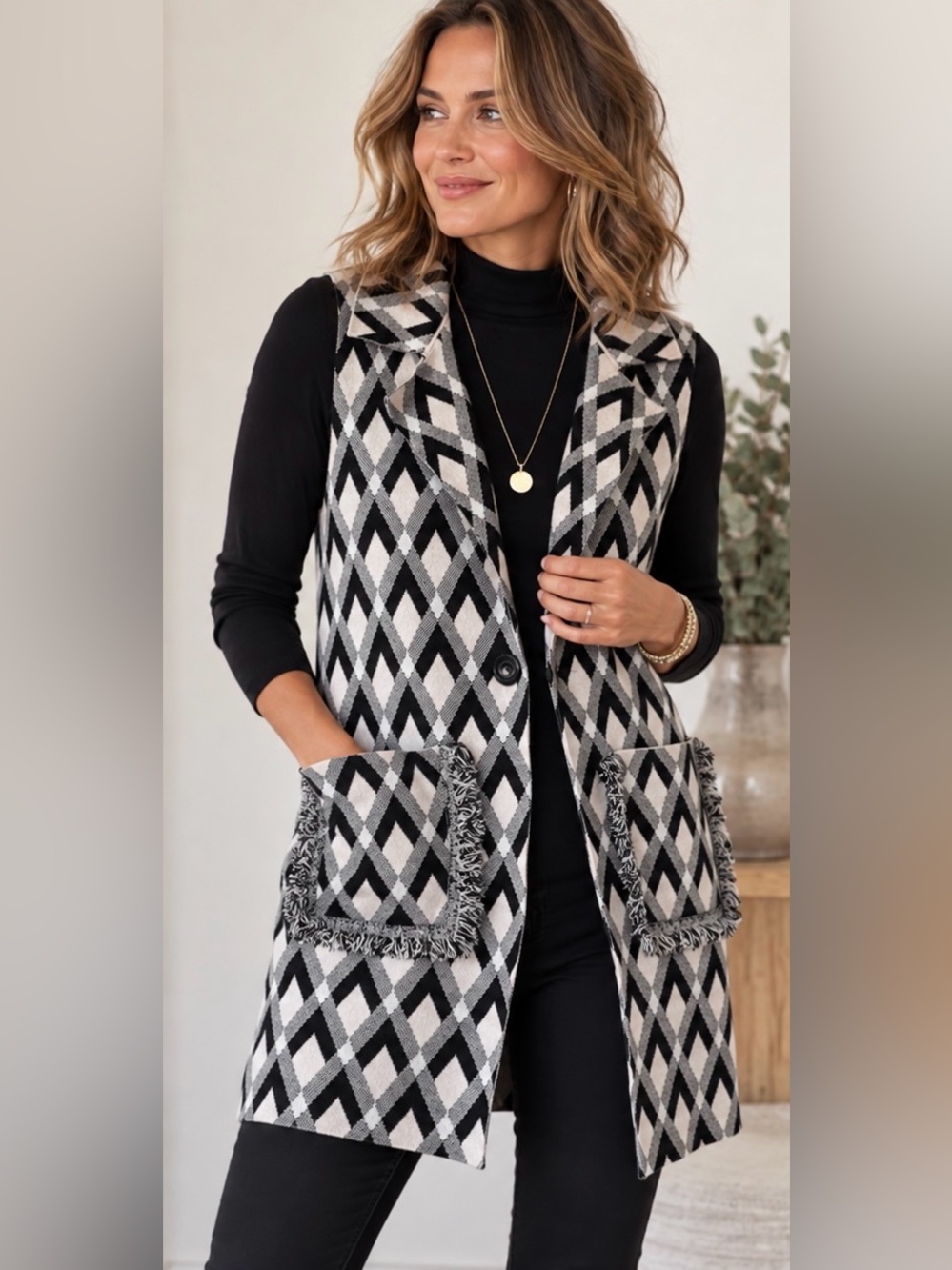 Sioni Women’s M Black White Argyle Long Sweater Vest Fringe Pockets